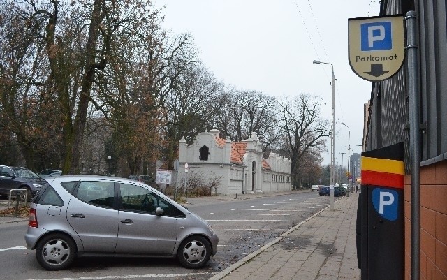 Ul. ks. Skorupki obok kampusu Politechniki Łódzkiej jest jedną z tych, na których opłaty za parkowanie doskwierają studentom.