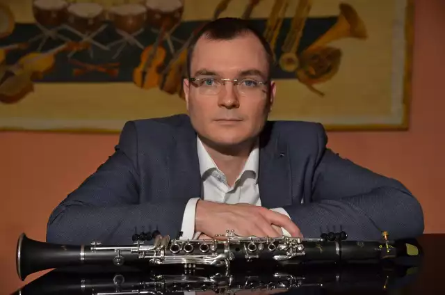 Przemysław Buczek, pierwszy solista oraz kierownik grupy klarnetów Orkiestry Symfonicznej Filharmonii Pomorskiej