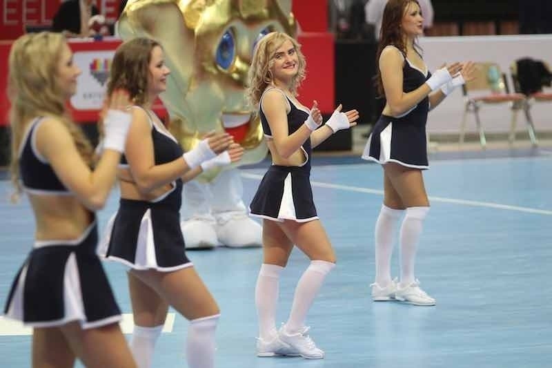 Christmas Cup: Cheerleaderki na meczu Polska - Czechy