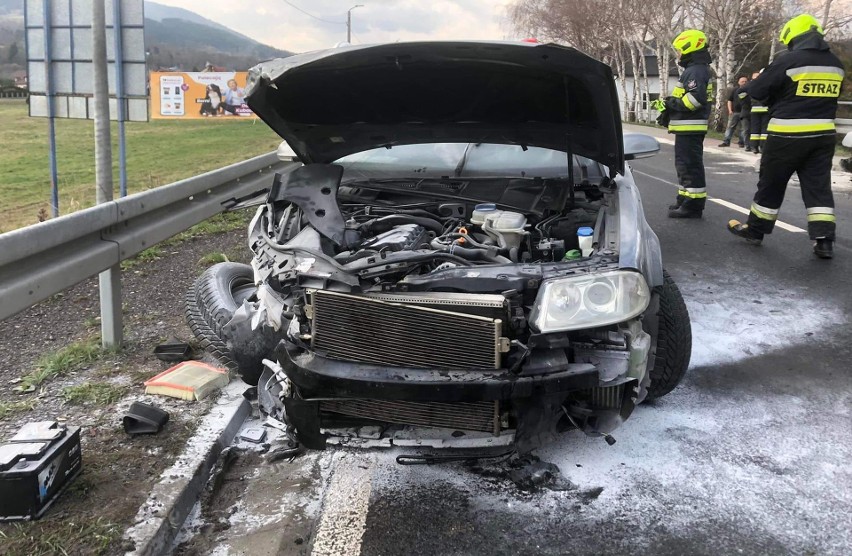 Jedna osoba w szpitalu po zderzeniu dwóch samochodów w Mszanie Dolnej