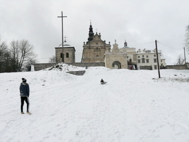 Szczyt Łyśca na którym stoi klasztor na Świętym Krzyżu