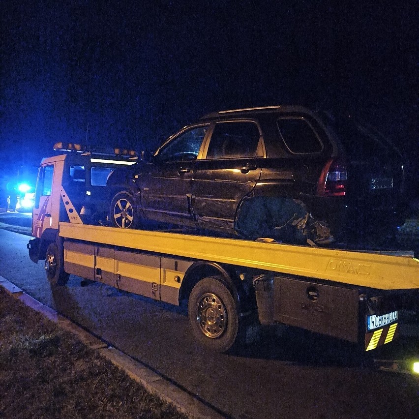 Kolizja w Nożewie na DK 61. Kierowca stracił panowanie nad pojazdem. Do zdarzenia doszło w nocy 20.01.2023