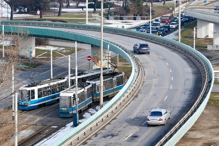 W wakacje estakada zniknie z pl. Społecznego. Jak wtedy pojedziemy?