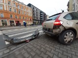 Wypadek na skrzyżowaniu w centrum Wrocławia [ZDJĘCIA]