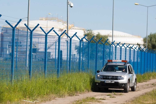 Pożar w rafinerii Grupy Lotos w Gdańsku 20.05.2018. Ogień pojawił w pompowni przy ul. Benzynowej