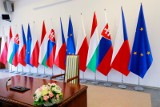 "Ropa ważniejsza niż krew". Czeska minister obrony bojkotuje spotkanie V4 na Węgrzech