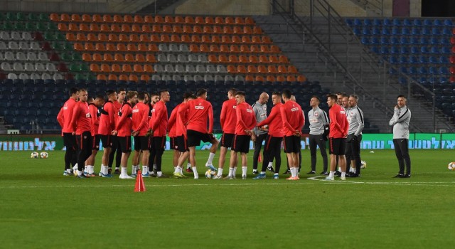 15.11.2019 izrael jerozolima oficjalny trening stadion teddy kollek przed  meczem izrael polska w ramach kwalifikacji euro 2020 kwalifikacje mistrzostwa europynz jerzy brzeczek pierwszy trener robert lewandowski krzysztof piatek fot. sylwia dabrowa / polska press