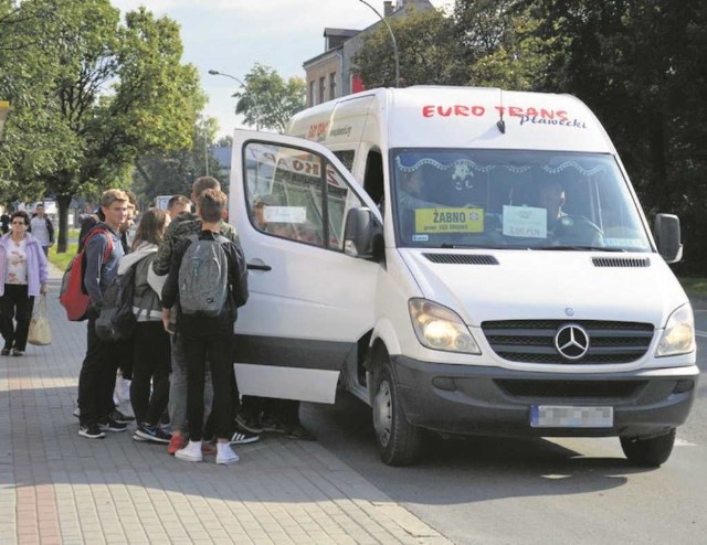 Mieszkańcy Powiśla do Tarnowa podróżują teraz głównie busami