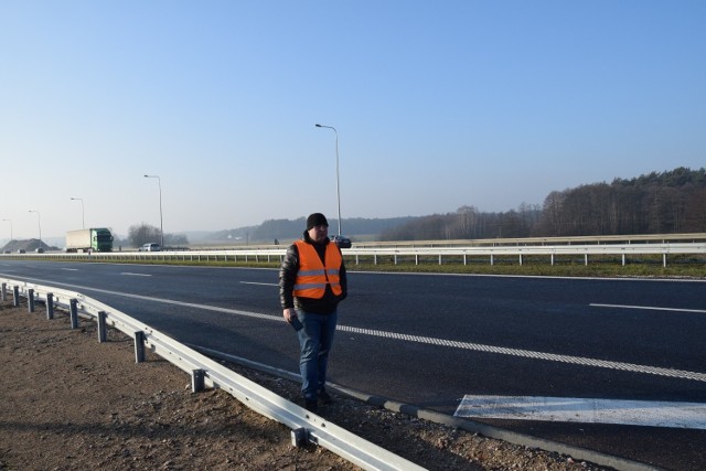 Przebudowywany odcinek drogi krajowej nr 8 stanowi fragment przyszłej drogi ekspresowej S8 Wrocław-Warszawa-Białystok pełniącej kluczową rolę dla tranzytowego transportu krajowego (łączącego centrum kraju ze wschodnią granicą państwa) oraz międzynarodowego (połączenie tranzytowego pomiędzy Litwą i Białorusią a wschodnią i centralną Polską).