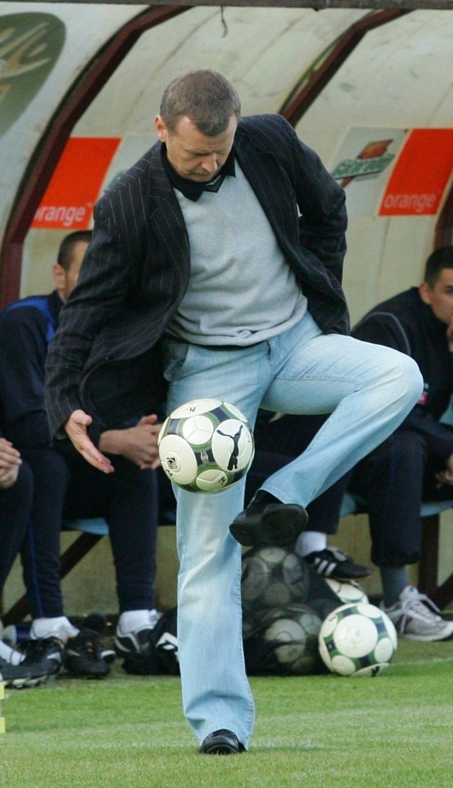 Piotr Mandrysz wciąż imponuje techniką użytkową. Pierwszy trener Pogoni Szczecin ma nadzieję, że jego zespół podczas zgrupowania na Cyprze zagra dwa mecze z drużynami z ekstraklasy.
