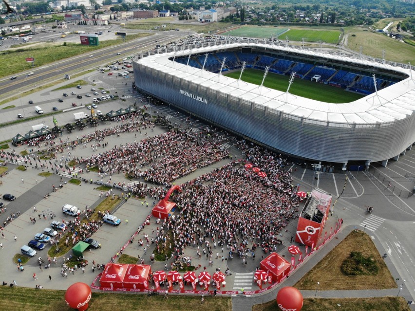 Czerwiec 2018 - Tłumy w strefie kibica podczas meczu Polska...