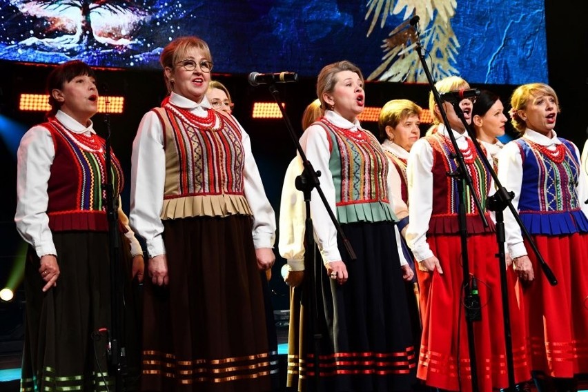 Sukces zespołu folklorystycznego z naszego regionu! Echo Łysicy laureatem VIII Jurajskiego Festiwalu Kolęd i Pastorałek. Zobacz zdjęcia