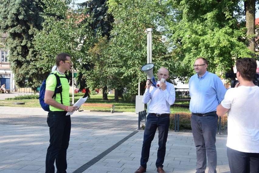 Około stu skawinian protestowało przeciw zatruwaniu...