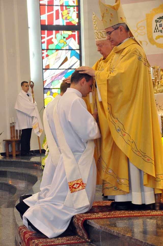 Święcenia kapłańskie w rzeszowskiej katedrze.