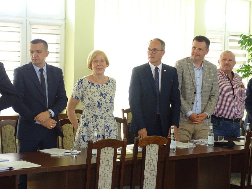 Burmistrz Zwolenia Arkadiusz Sulima z absolutorium oraz wotum zaufania. Radni byli jednomyślni. Zobacz transmisję z sesji