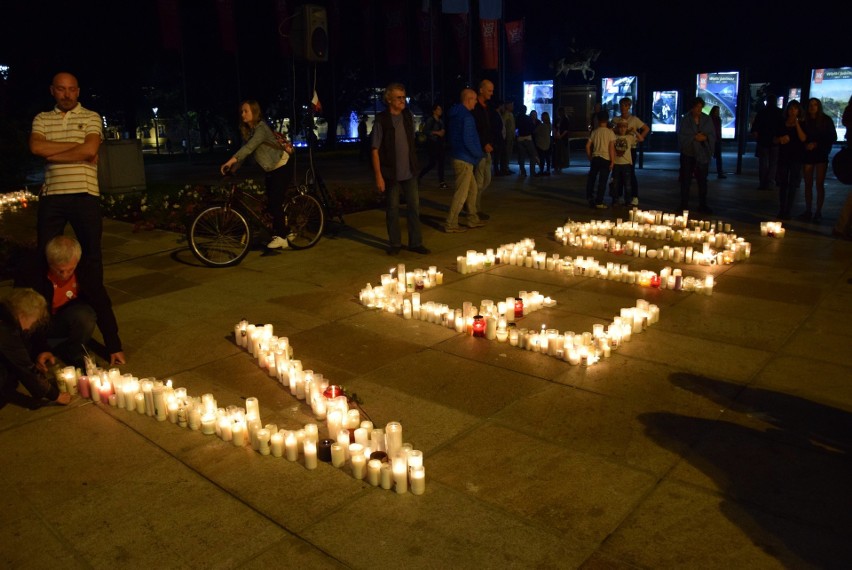 Kolejny "Łańcuch światła" w Lublinie. Protestowało około tysiąca osób [ZDJĘCIA]