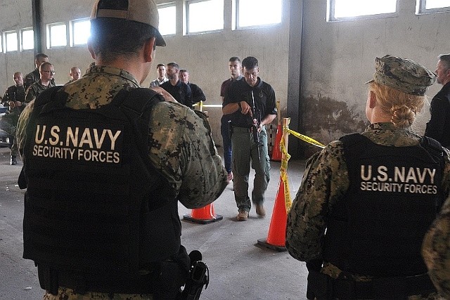 Szkolenie policjantów z amerykańskimi agentami NCIS.