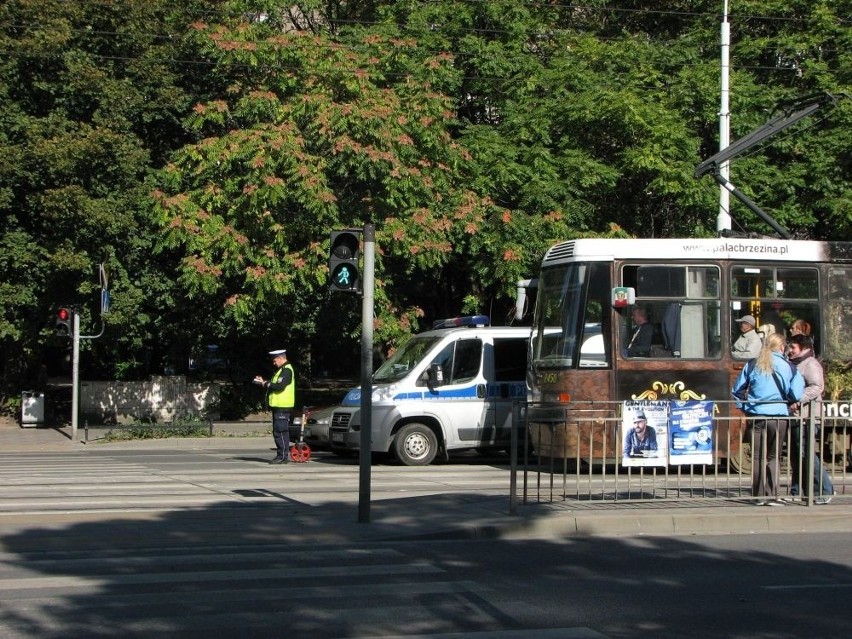 Wrocław: Wypadek na Grabiszyńskiej. Pieszy potrącony przez autobus MPK