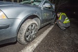 Mogło dojść do tragedii. Ogromna dziura i uszkodzone auta na ulicy Gdańskiej w Koszalinie. - To skandal - mówią wzburzeni kierowcy [ZDJĘCIA]