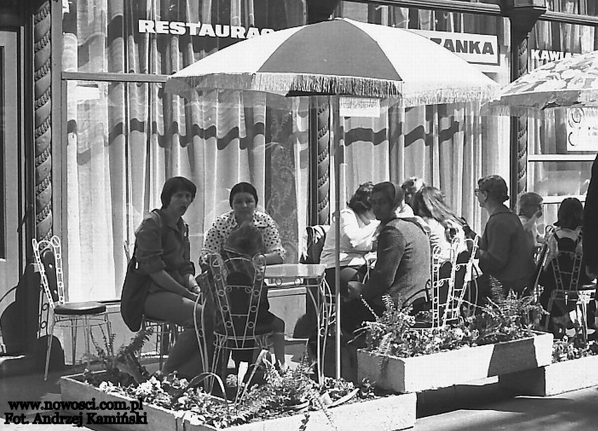 Kawiarnia "Pomorzanka" przy Szerokiej w 1970 roku.