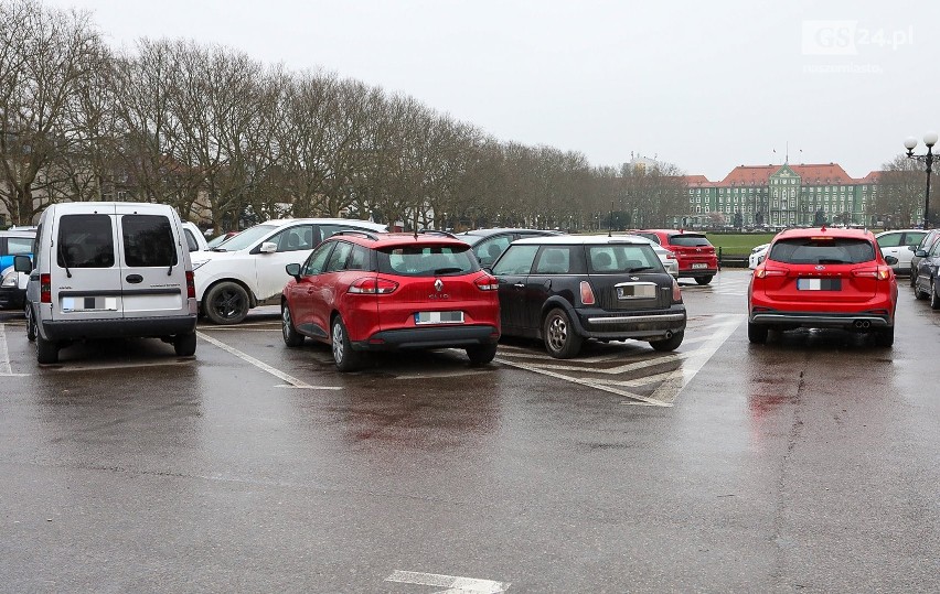 Parking na Jasnych Błoniach w Szczecinie. Likwidować czy zachować? Zagłosuj!