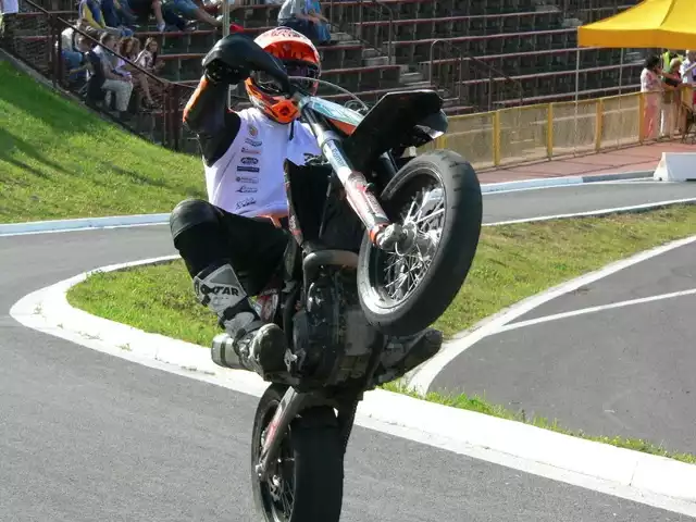 Tak Karol Mochocki cieszył się z dwóch tytułów mistrza Polski w wyścigach supermoto