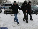 Zarzuty za odmładzanie samochodów dla sześciu mieszkańców Świętokrzyskiego 