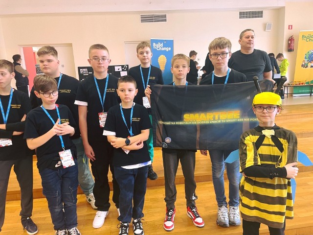 Młodzi pasjonaci robotyki z Jarosławia szukają sponsorów swojego wyjazdu do Poznania na ogólnopolskie mistrzostwa.