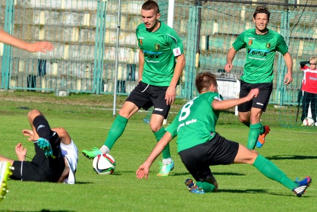 Damian Łanucha (z piłką) ze Stali Stalowa Wola to Piłkarz Roku 2015 na Podkarpaciu.