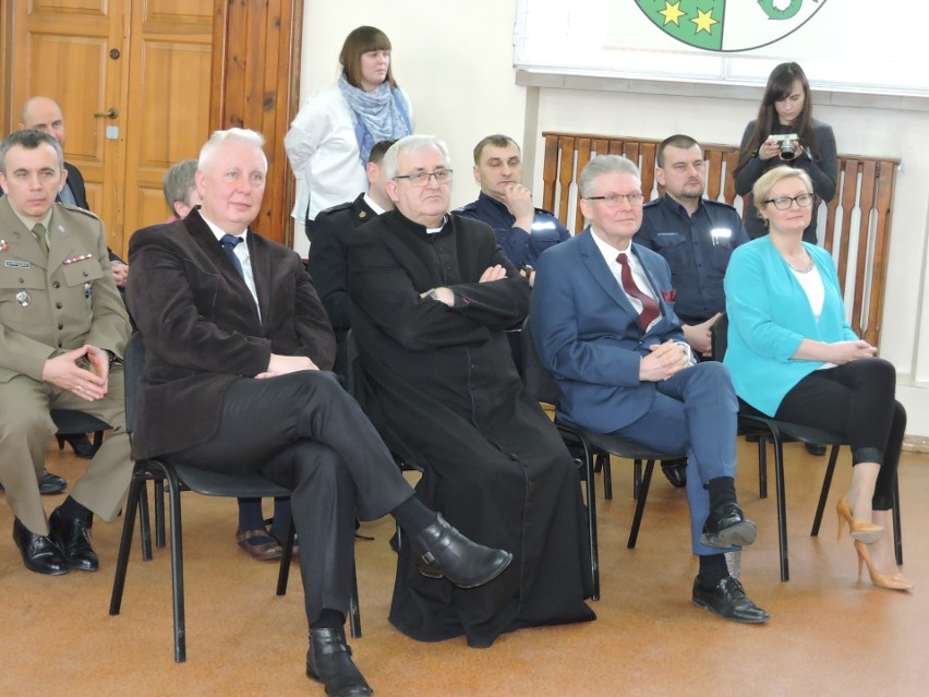 W Ostrowi Mazowieckiej wręczono statuetki niezwykłym ludziom [ZDJĘCIA]