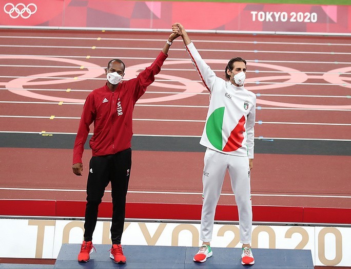 Mutaz Essa Barshim i Gianmarco Tamberi na igrzyskach w Tokio...