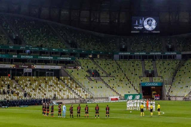 Czy stadion w Gdańsku wypełni się kibicami na finale Ligi Europy? Tego jeszcze nie wiadomo. Wiadomo za to, że organizatorzy szukają wolontariuszy