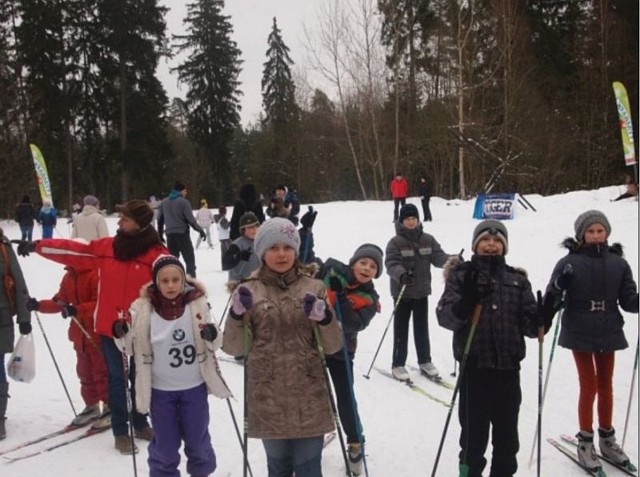 Uczniowie z Zespołu Szkół w Szudziałowie z powodzeniem startują w narciarskich imprezach