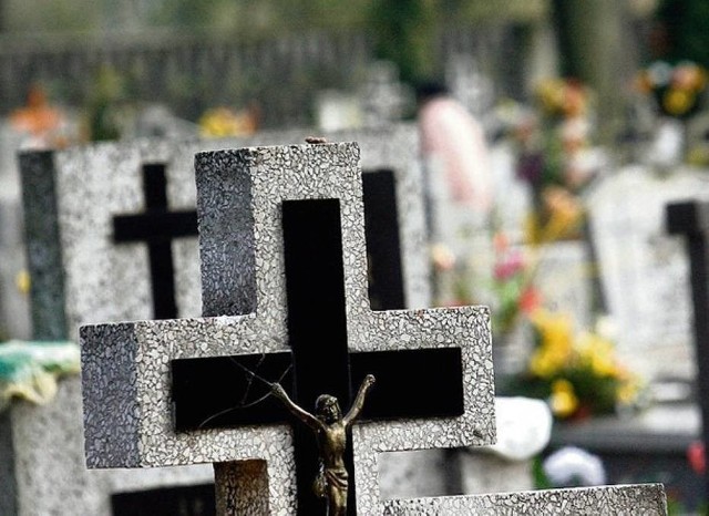 Do kradzieży doszło na cmentarzu w Kotlinie.