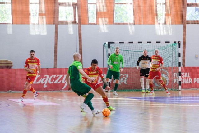 Po remisie u siebie, Jagiellonia Futsal Białystok nie była w stanie przeciwstawić się w Bielsku-Białej Rekordowi