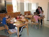 Przedszkolaki uczą się grać w szachy! To nowość w naszym powiecie