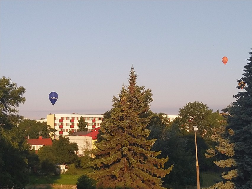 Białystok. Fiesta Balonowa trwa. Olbrzymie balony...