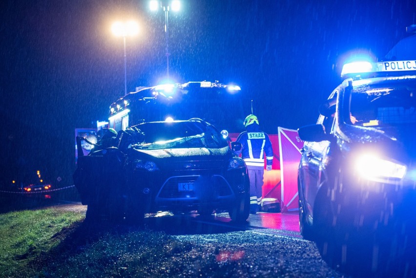 Śmiertelny wypadek na zakopiance. Nie żyje jedna z ofiar