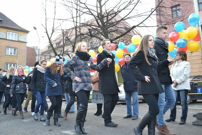 Studniówka 2014. Polonez Maturzystów w Zabrzu