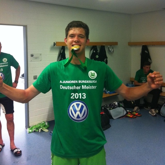 Oskar Zawada podpisał profesjonalny kontrakt z Wolfsburgiem