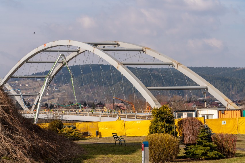 Nowy Sącz. Betonowanie mostu heleńskiego prawie zakończone [ZDJĘCIA]