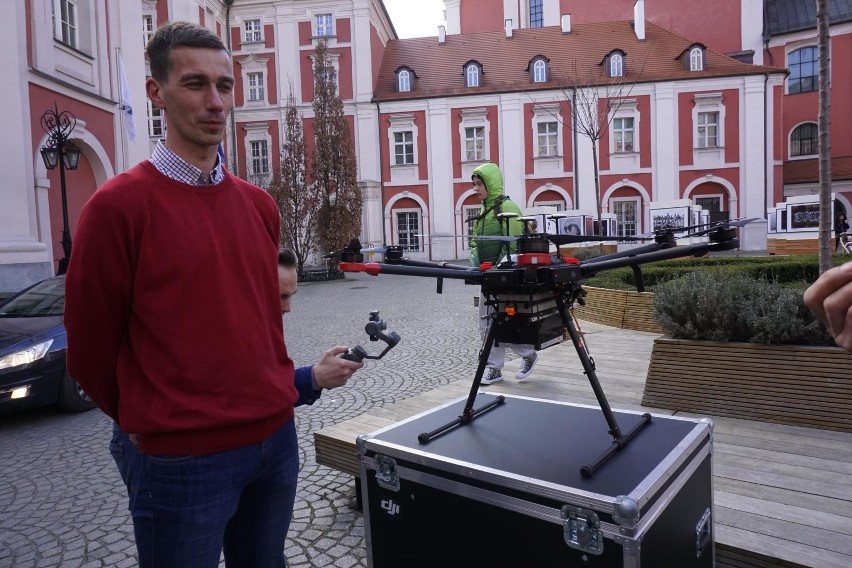 Powiat chrzanowski. Chcą kupić drona, by regularnie kontrolować, czym mieszkańcy palą w piecach