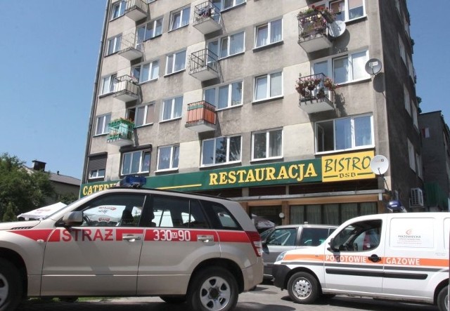 W wieżowcu przy ulicy Niedziałkowskiego pracowali w poneidziałek strażacy i pogotowie gazowe.