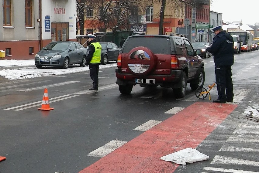 Wypadek w Radomiu. Potrącenie kobiety na przejściu dla...