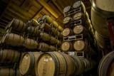 Przez koronawirusa miliony litrów francuskiego wina podda się destylacji, by pomóc w walce z epidemią 