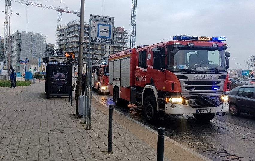 Wrocław: Dwie straże i karetka do kompletnie pijanego mężczyzny...