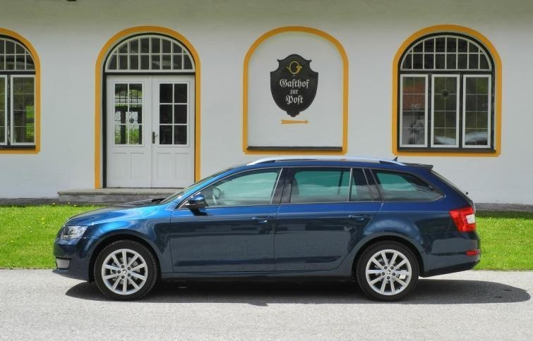 Pierwsza jazda: Skoda Octavia Combi – rodzinna salonka