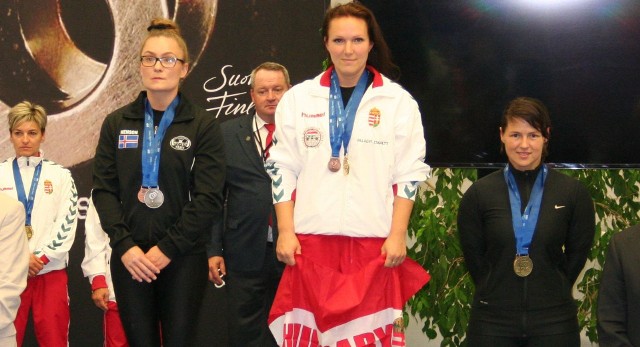 Agnieszka Tłuczykont (z prawej) zdobyła na mistrzostwach brązowy medal
