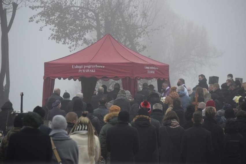 21-letni Mikołaj oraz jego towarzyszka zginęli w tragicznym...