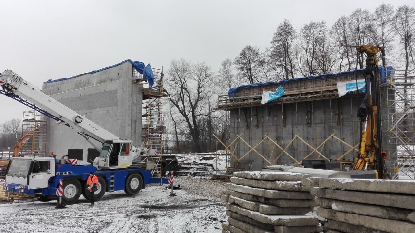 Na terenie Jaworzna trwa budowa trzech wiaduktów na linii...